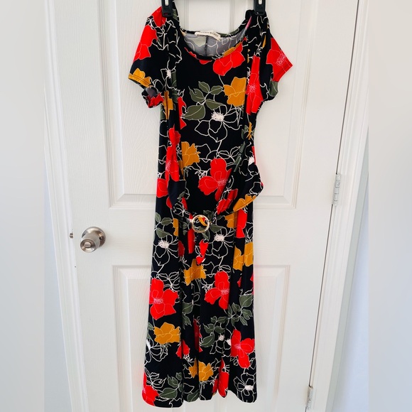 Women’s midi dress, Small, black with red and yellow prints, with showy buckle - Picture 7 of 8